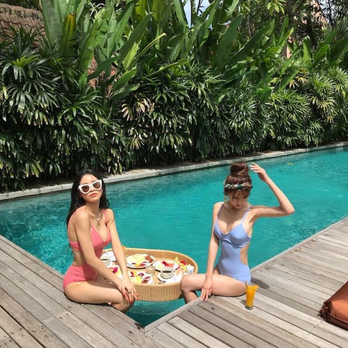Wahyu Bali 2 Bedrooms Large Pool * Seminyak (Bali)